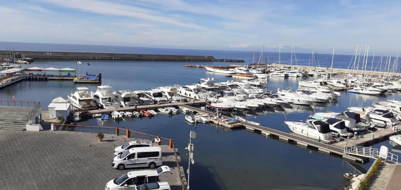 La Stanza Sul Porto Hotel Forio  Luaran gambar